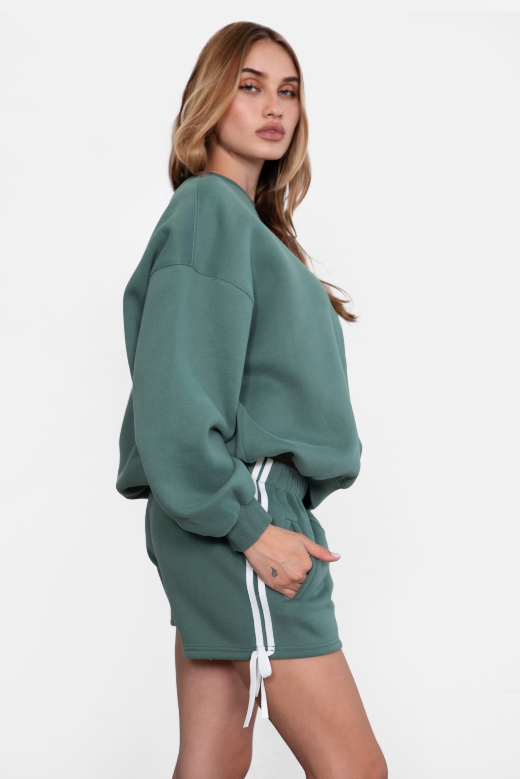 sunni-casual-game-day-lounge-shorts-pine-green-side-detail